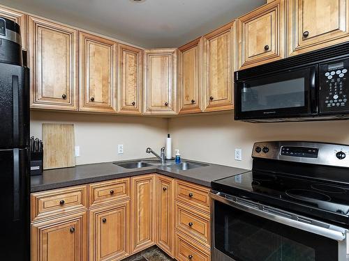 14411 106 Avenue, Edmonton, AB - Indoor Photo Showing Kitchen