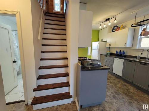 11221 90 Street, Edmonton, AB - Indoor Photo Showing Kitchen