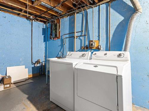 341 Northgate Terrace, Edmonton, AB - Indoor Photo Showing Laundry Room