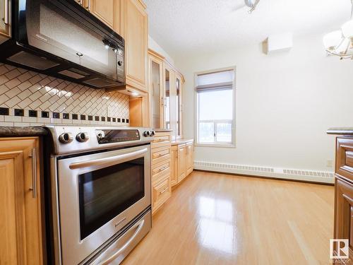 204 4812 51 Avenue, Stony Plain, AB - Indoor Photo Showing Kitchen