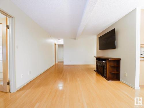 204 4812 51 Avenue, Stony Plain, AB - Indoor Photo Showing Other Room