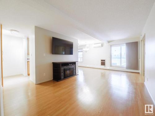 204 4812 51 Avenue, Stony Plain, AB - Indoor Photo Showing Living Room