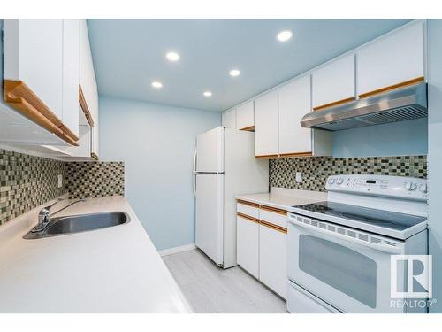 117 4404 122 Street, Edmonton, AB - Indoor Photo Showing Kitchen