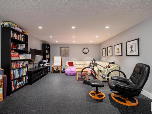 11207 58 Avenue, Edmonton, AB - Indoor