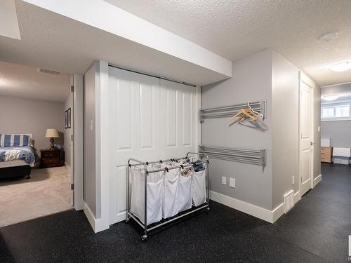 11207 58 Avenue, Edmonton, AB - Indoor Photo Showing Bedroom