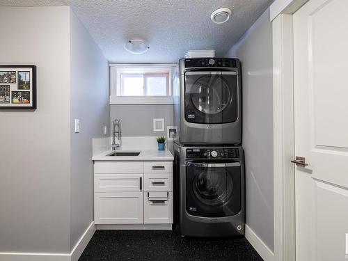 11207 58 Avenue, Edmonton, AB - Indoor Photo Showing Laundry Room