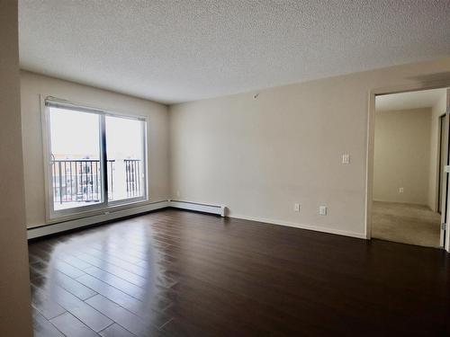 407 6070 Schonsee Way, Edmonton, AB - Indoor Photo Showing Other Room