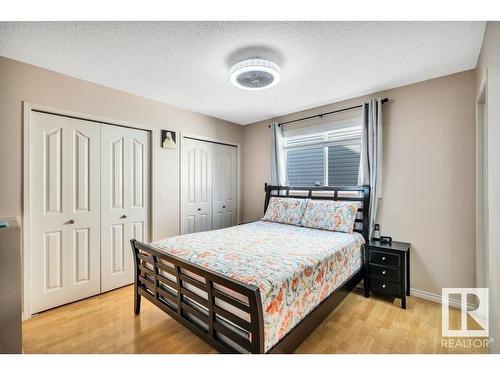 174 Ward Crescent, Edmonton, AB - Indoor Photo Showing Bedroom