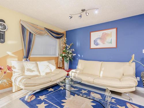 8904 170A Avenue, Edmonton, AB - Indoor Photo Showing Living Room