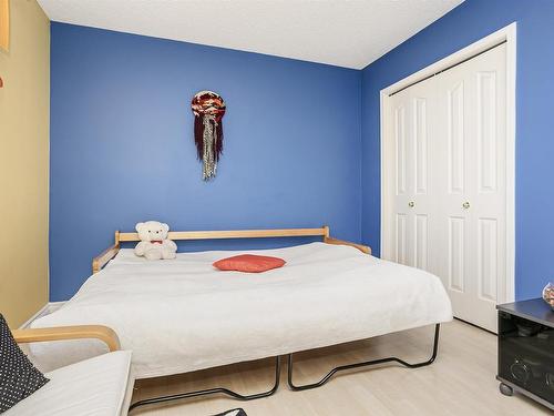 8904 170A Avenue, Edmonton, AB - Indoor Photo Showing Bedroom