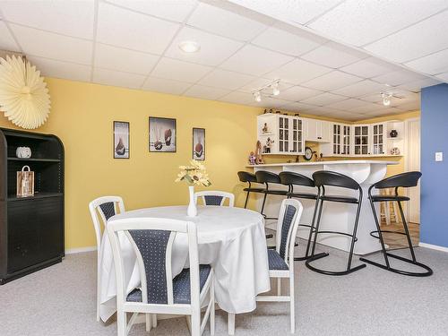 8904 170A Avenue, Edmonton, AB - Indoor Photo Showing Dining Room