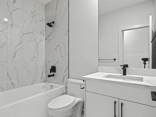 8731 Mayday Lane Sw, Edmonton, AB - Indoor Photo Showing Bathroom