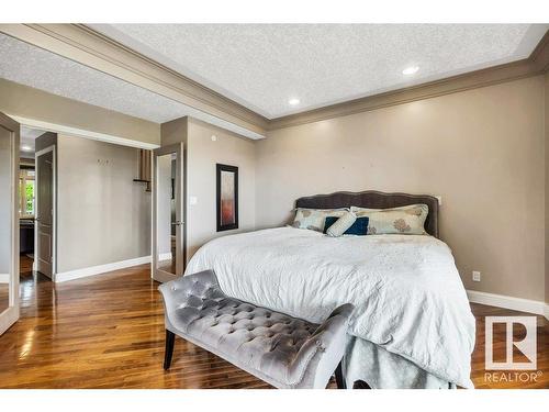 5508 Ada Boulevard, Edmonton, AB - Indoor Photo Showing Bedroom