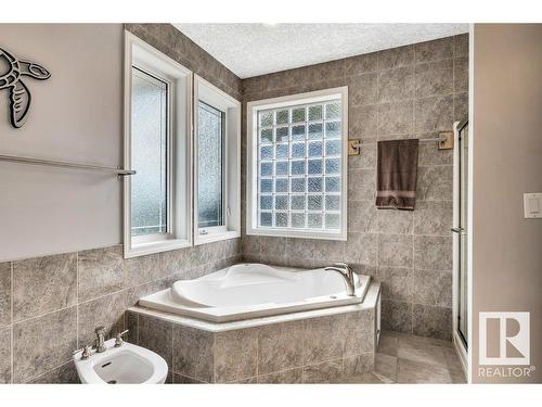 5508 Ada Boulevard, Edmonton, AB - Indoor Photo Showing Bathroom