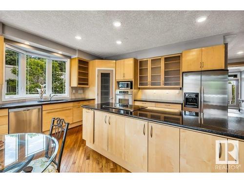 5508 Ada Boulevard, Edmonton, AB - Indoor Photo Showing Kitchen