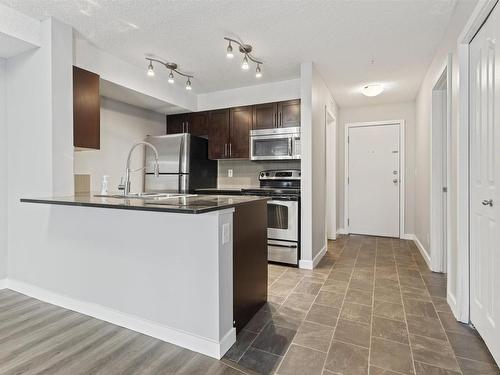 112 534 Watt Blvd Sw, Edmonton, AB - Indoor Photo Showing Kitchen