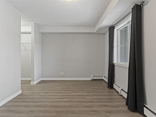 112 534 Watt Blvd Sw, Edmonton, AB - Indoor Photo Showing Other Room