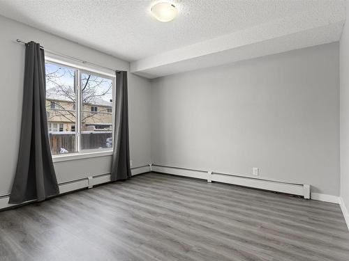 112 534 Watt Blvd Sw, Edmonton, AB - Indoor Photo Showing Other Room