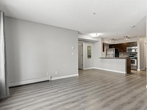 112 534 Watt Blvd Sw, Edmonton, AB - Indoor Photo Showing Kitchen