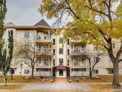 #205 9138 83 AV NW  Edmonton, AB T6C 1B7