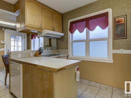 11715 88 Street, Edmonton, AB - Indoor Photo Showing Kitchen