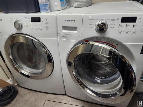 20 1440 Sherwood Drive, Sherwood Park, AB - Indoor Photo Showing Laundry Room