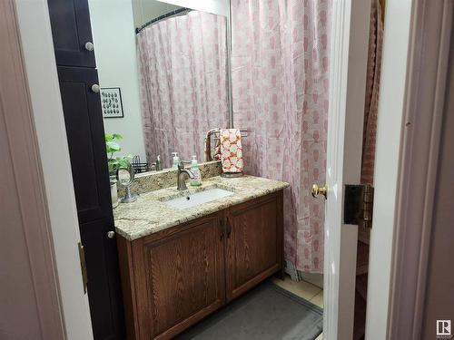 20 1440 Sherwood Drive, Sherwood Park, AB - Indoor Photo Showing Bathroom