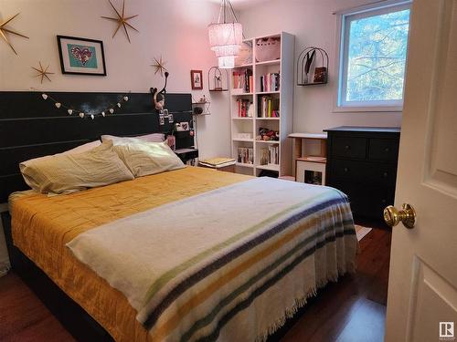 20 1440 Sherwood Drive, Sherwood Park, AB - Indoor Photo Showing Bedroom