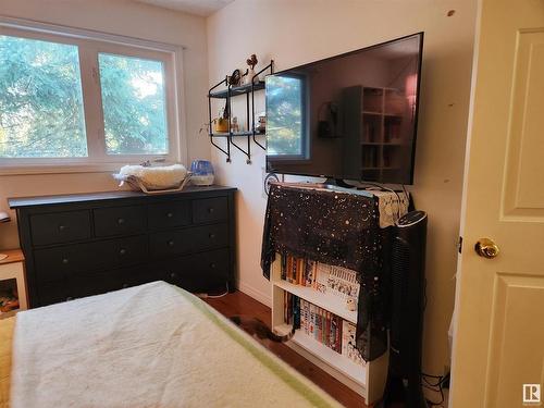 20 1440 Sherwood Drive, Sherwood Park, AB - Indoor Photo Showing Bedroom