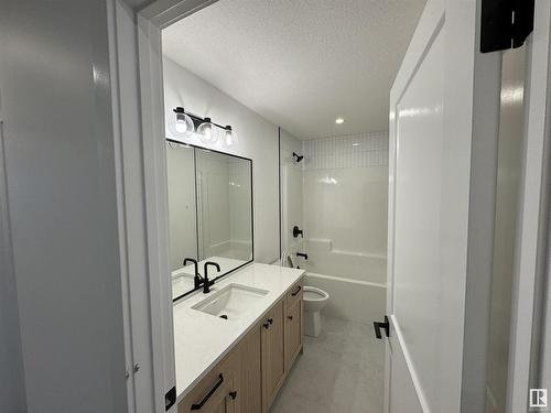 105 Newbury Ci, Sherwood Park, AB - Indoor Photo Showing Bathroom