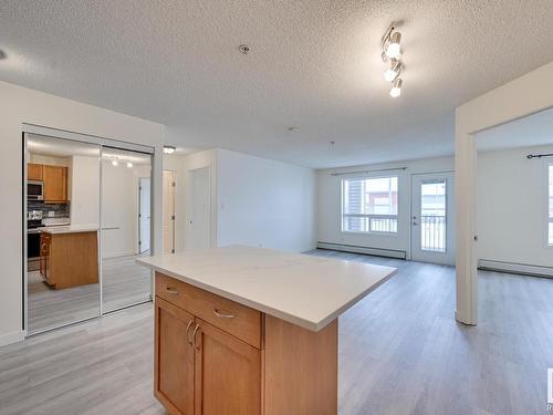 1212 7339 South Terwillegar Drive, Edmonton, AB - Indoor Photo Showing Kitchen