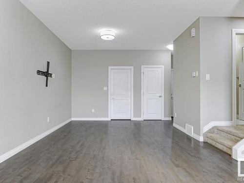 8767 Carson Way, Edmonton, AB - Indoor Photo Showing Other Room