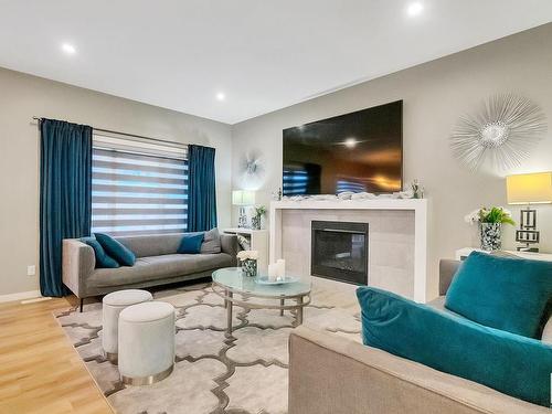 2306 Kelly Circle, Edmonton, AB - Indoor Photo Showing Living Room With Fireplace