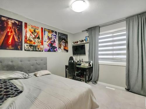 2306 Kelly Circle, Edmonton, AB - Indoor Photo Showing Bedroom