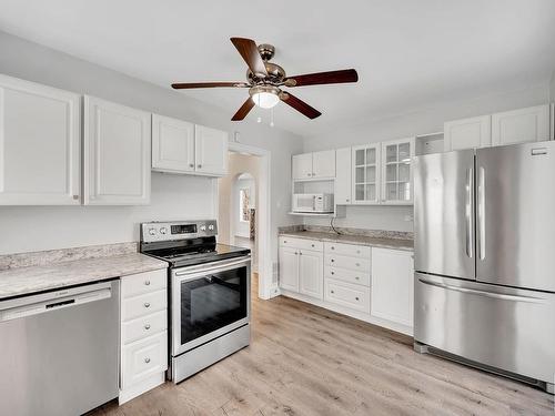 10511 131 Street, Edmonton, AB - Indoor Photo Showing Kitchen