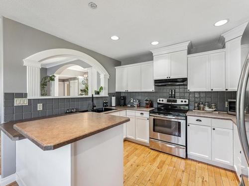 54 20508  Township Road 502, Rural Beaver County, AB - Indoor Photo Showing Kitchen