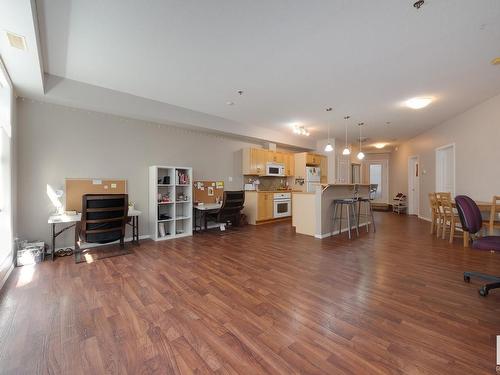 162 4823 104A Street, Edmonton, AB - Indoor Photo Showing Living Room