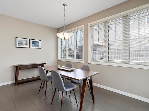 805 Armitage Wynd, Edmonton, AB - Indoor Photo Showing Dining Room