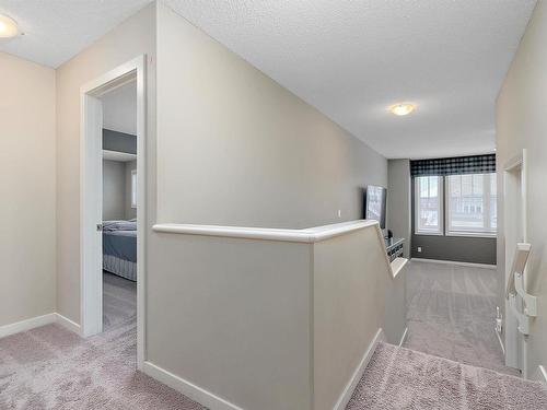 805 Armitage Wynd, Edmonton, AB - Indoor Photo Showing Other Room