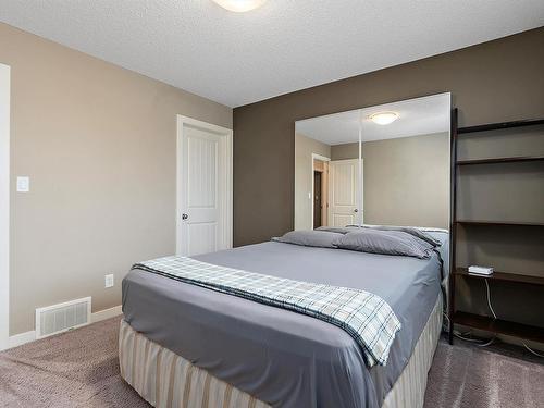 805 Armitage Wynd, Edmonton, AB - Indoor Photo Showing Bedroom