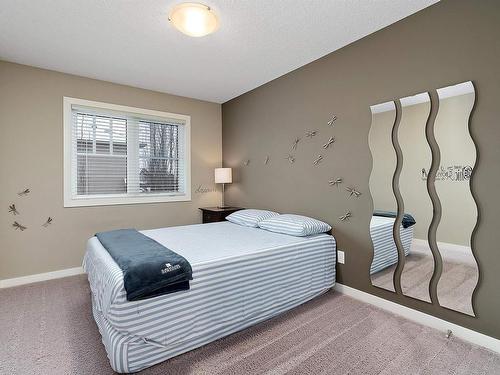 805 Armitage Wynd, Edmonton, AB - Indoor Photo Showing Bedroom