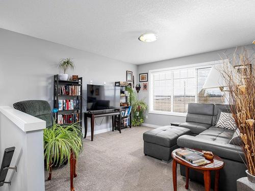 4723 35 Street, Beaumont, AB - Indoor Photo Showing Living Room