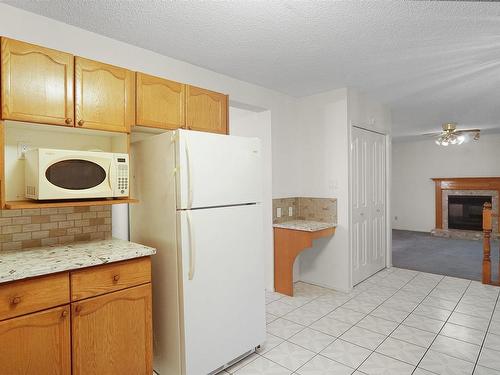 15923 129 Street, Edmonton, AB - Indoor Photo Showing Kitchen