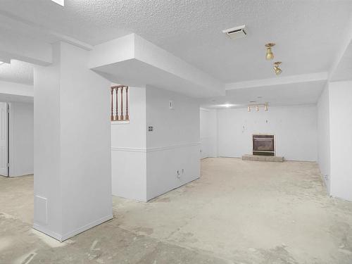 15923 129 Street, Edmonton, AB - Indoor Photo Showing Other Room