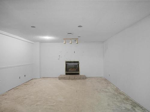 15923 129 Street, Edmonton, AB - Indoor With Fireplace