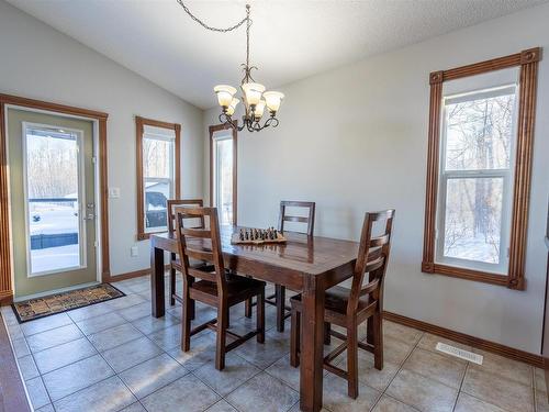 21 54514 Rge Rd 12, Rural Lac Ste. Anne County, AB - Indoor Photo Showing Dining Room