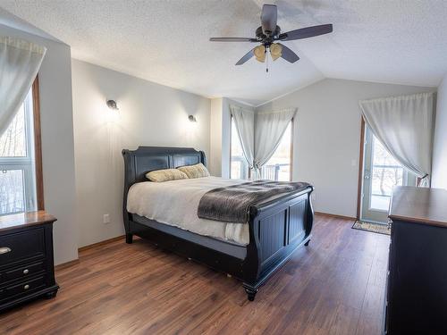 21 54514 Rge Rd 12, Rural Lac Ste. Anne County, AB - Indoor Photo Showing Bedroom