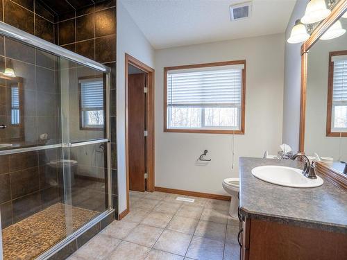 21 54514 Rge Rd 12, Rural Lac Ste. Anne County, AB - Indoor Photo Showing Bathroom