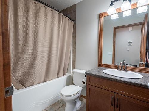 21 54514 Rge Rd 12, Rural Lac Ste. Anne County, AB - Indoor Photo Showing Bathroom