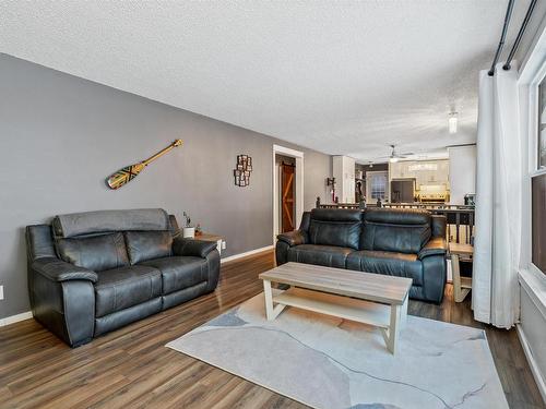 6009 52 Avenue, Cold Lake, AB - Indoor Photo Showing Living Room